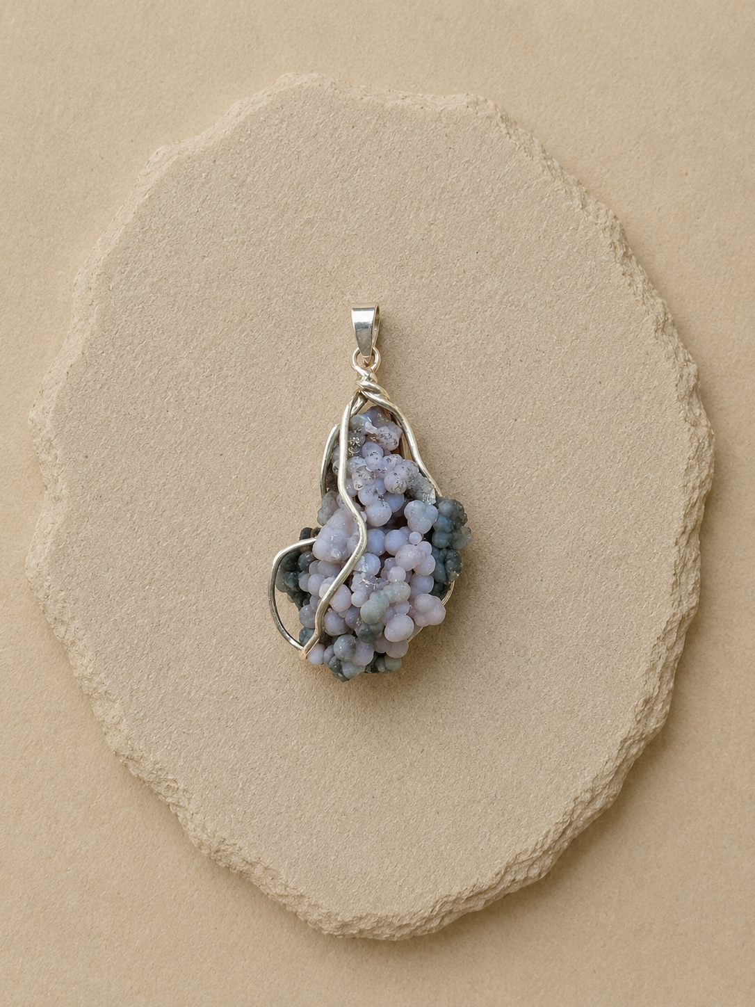 Grape Agate Pendant / Colgante de Ágata Uva