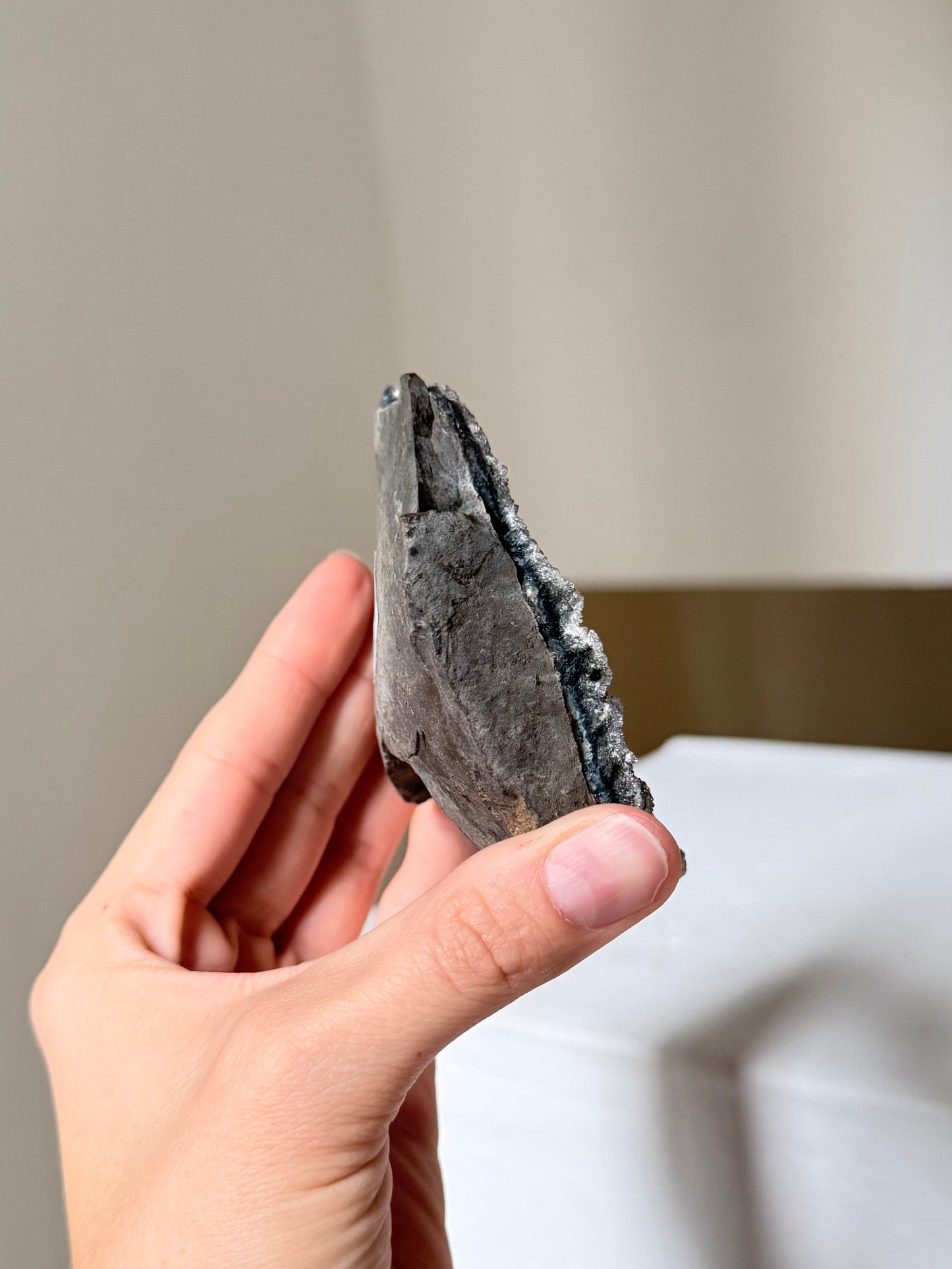 Black Amethyst Cluster / Amatista Negra Cluster
