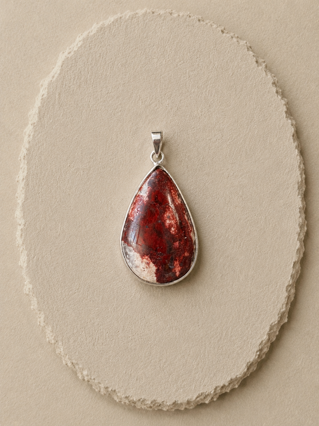 Fire Opal Pendant in Sterling Silver / Colgante de Ópalo de Fuego Montado en Plata ( Mexico )