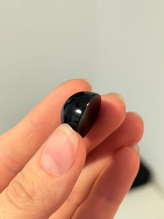 Ombliguero de obsidiana