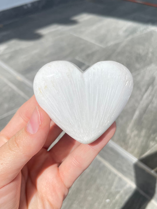 Scolecite Heart