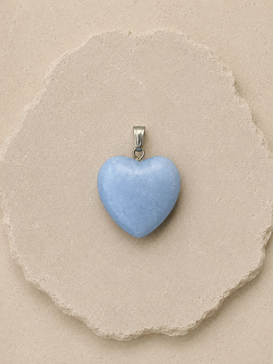 Angelite Heart Pendant / Pendant Corazón de Angelite
