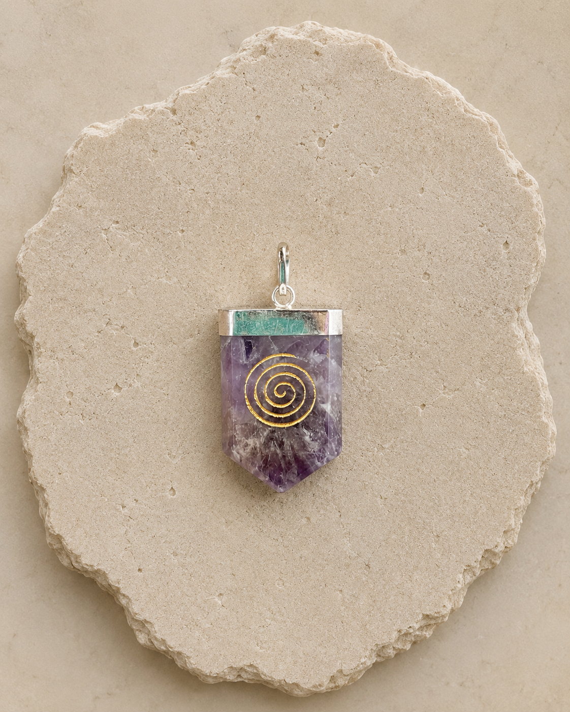 Amethyst Pendant with Spiral Engraving | Pendant de Amatista con Espiral Grabado