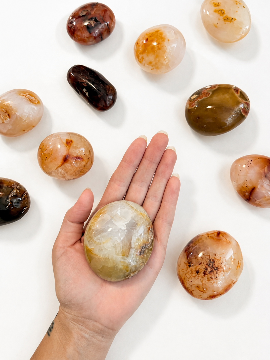 Carnelian Palm Stone | Piedra de mano Cornalina ( Madagascar )