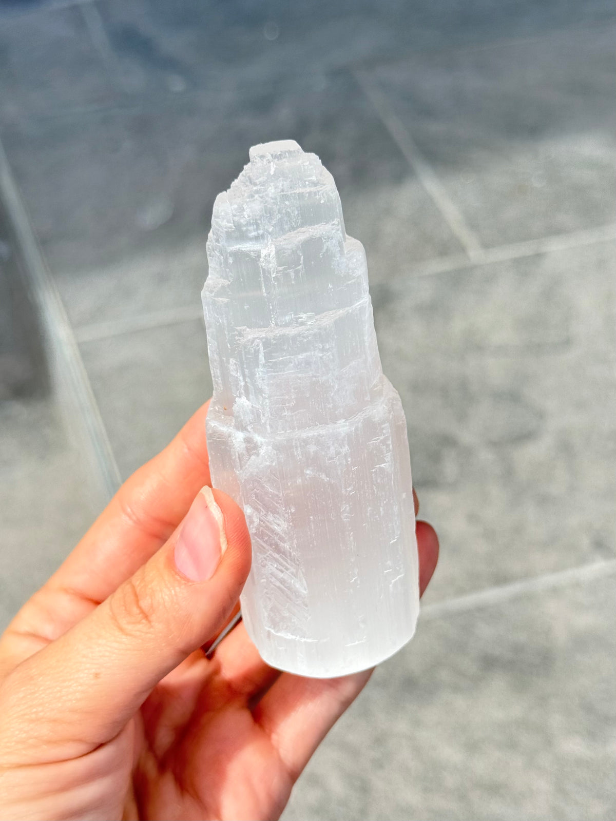 Torre de Selenita Blanca de 4 Pulgadas | 4-Inch White Selenite Tower
