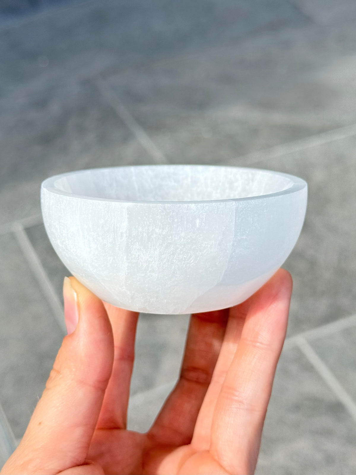 Cuenco de selenita blanca de 3 pulgadas de diametro | White Selenite Bowl – diameter 3 Inches