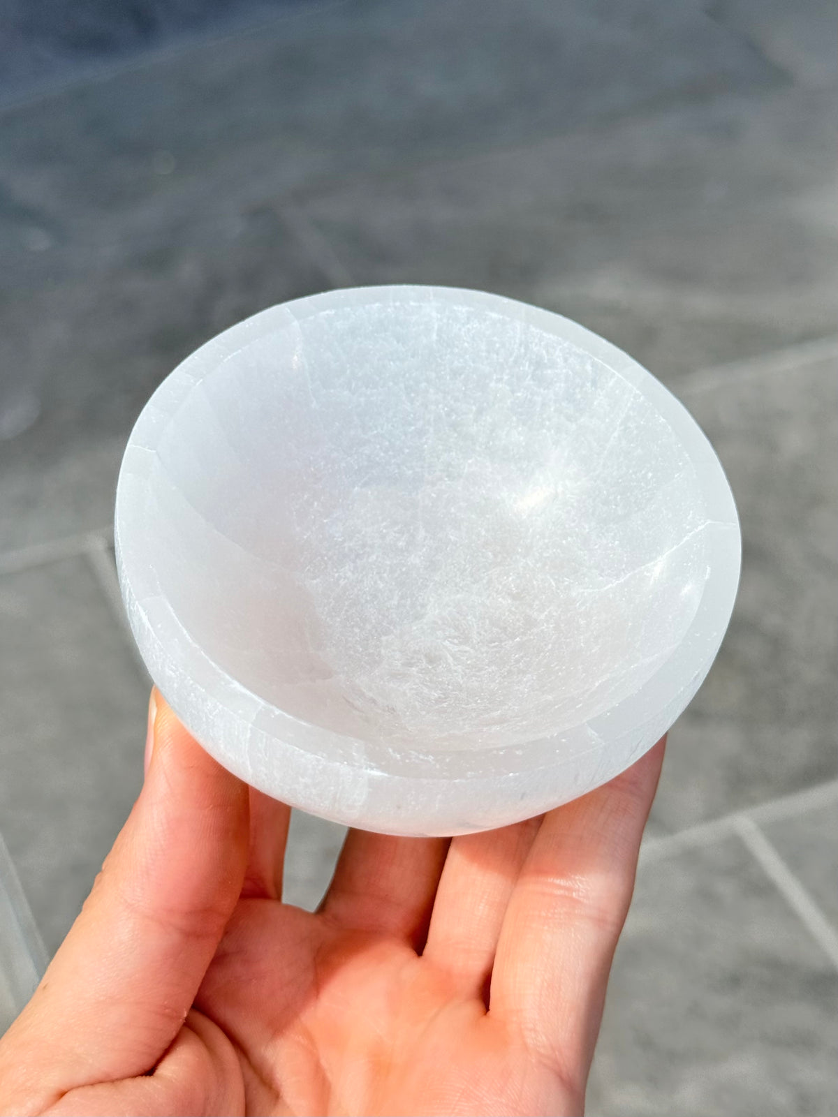 Cuenco de selenita blanca de 3 pulgadas de diametro | White Selenite Bowl – diameter 3 Inches