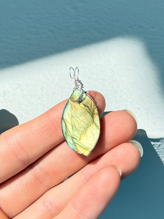 Labradorite Pendant