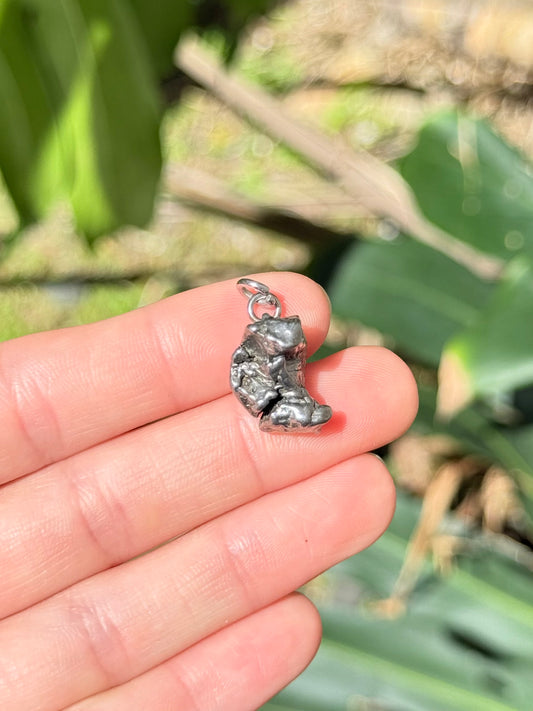 Campo del Cielo Pendant