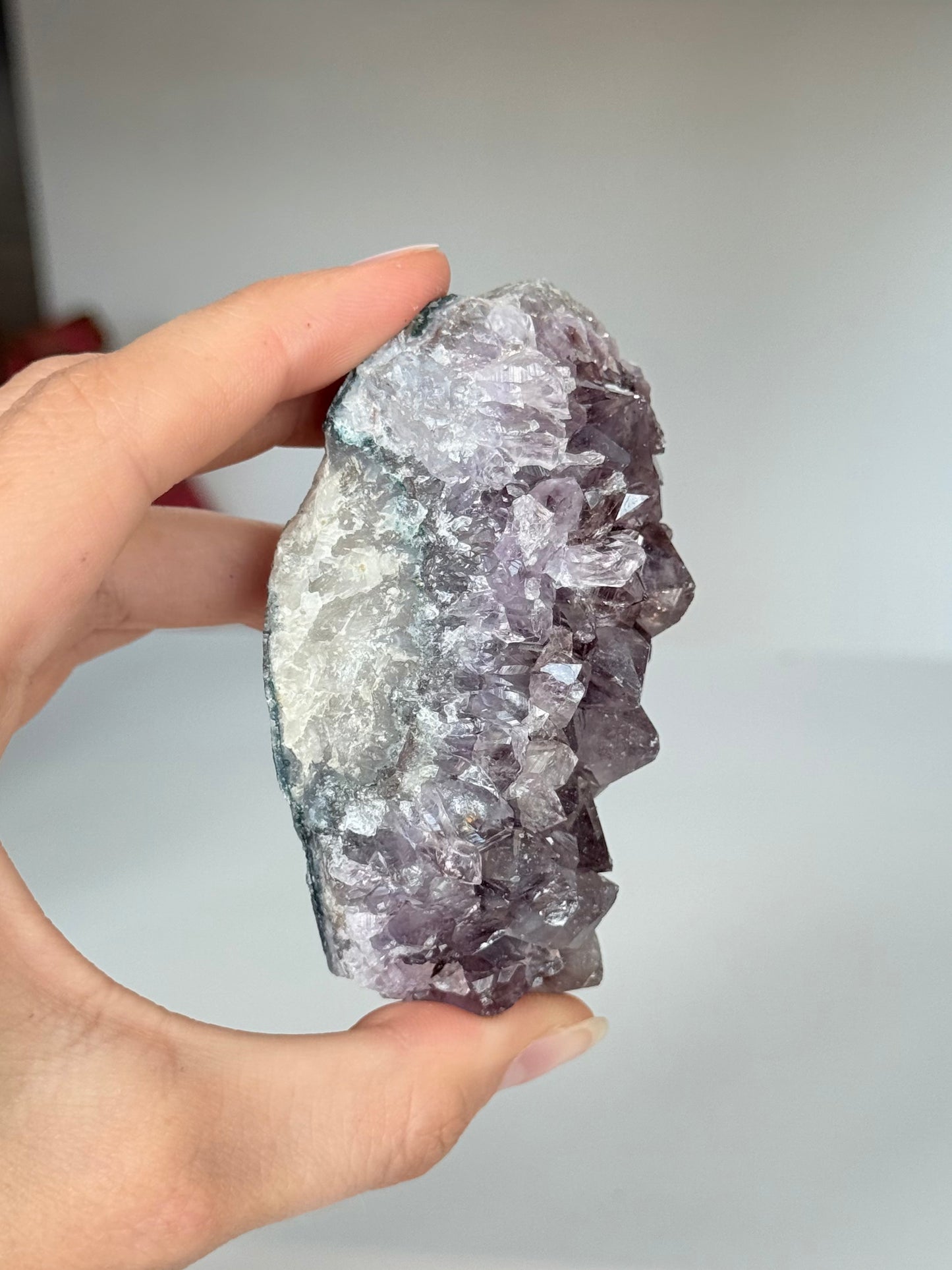 Small Amethyst Cluster / Clúster Pequeño de Amatista