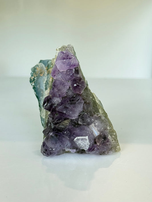 Small Amethyst Cluster / Clúster Pequeño de Amatista