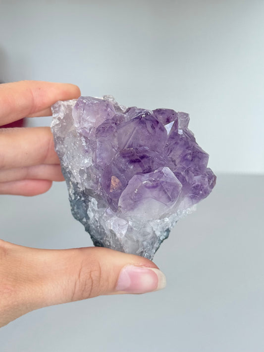 Small Amethyst Cluster / Clúster Pequeño de Amatista