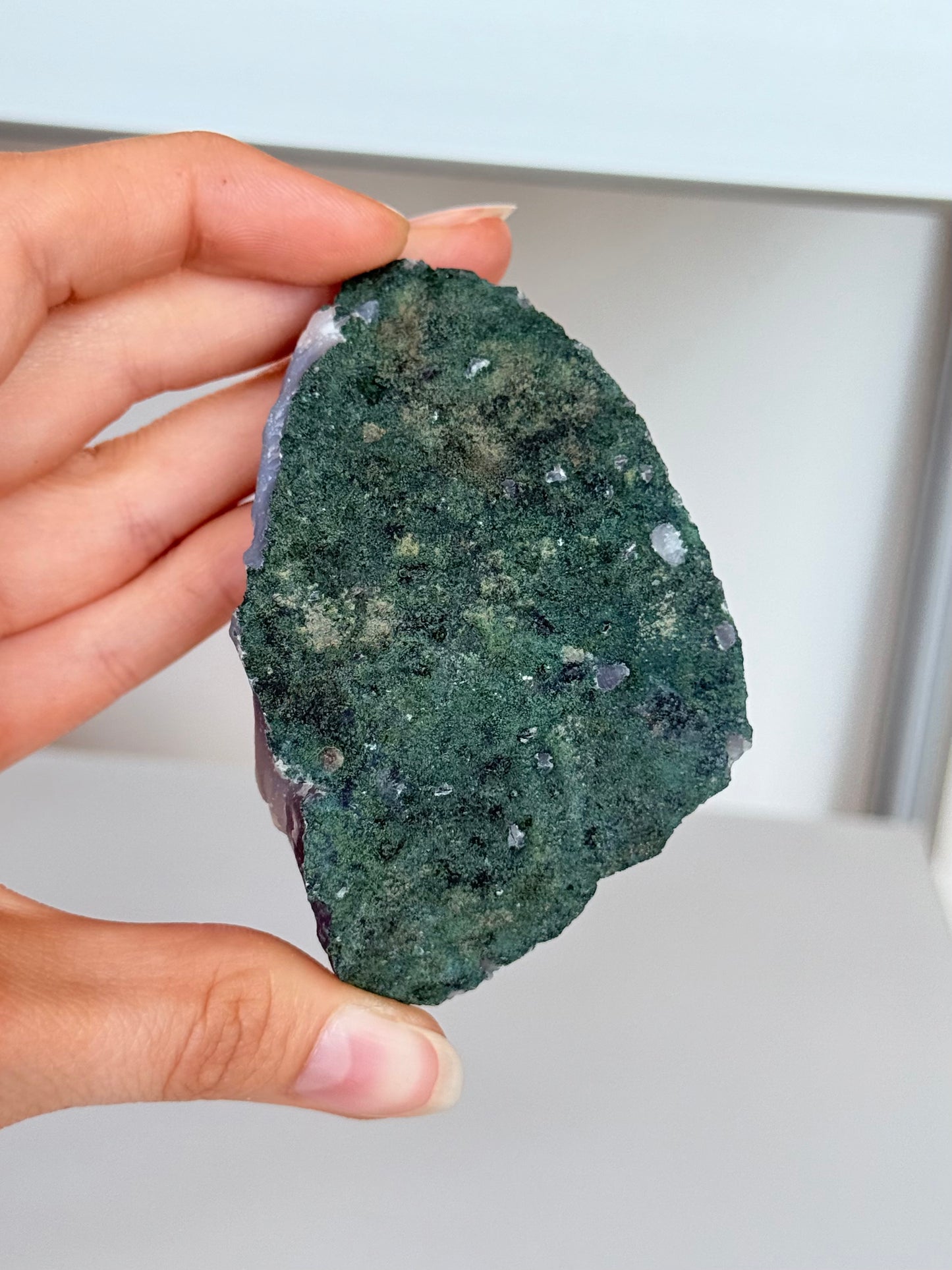 Dark Amethyst Cluster / Clúster de Amatista Oscura