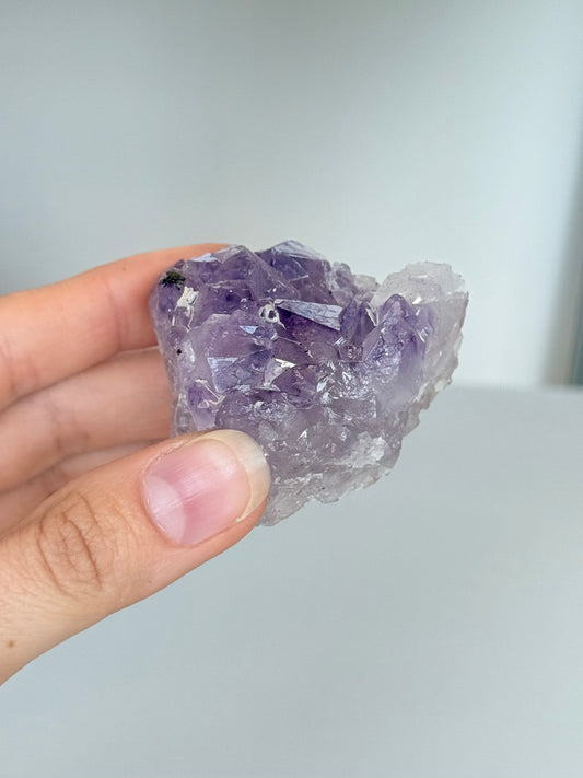 Small Amethyst Cluster / Clúster Pequeño de Amatista