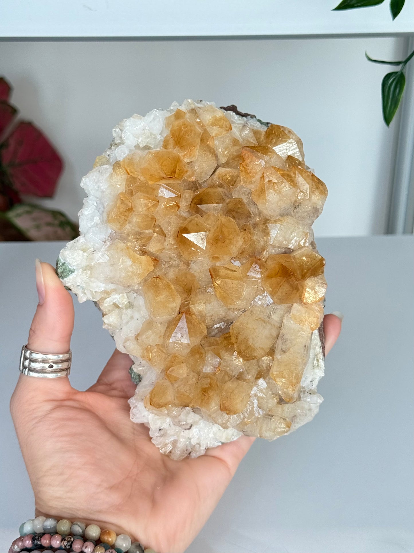 Citrine Cluster (Heat-Treated) / Clúster de Citrino (Tratado con Calor)
