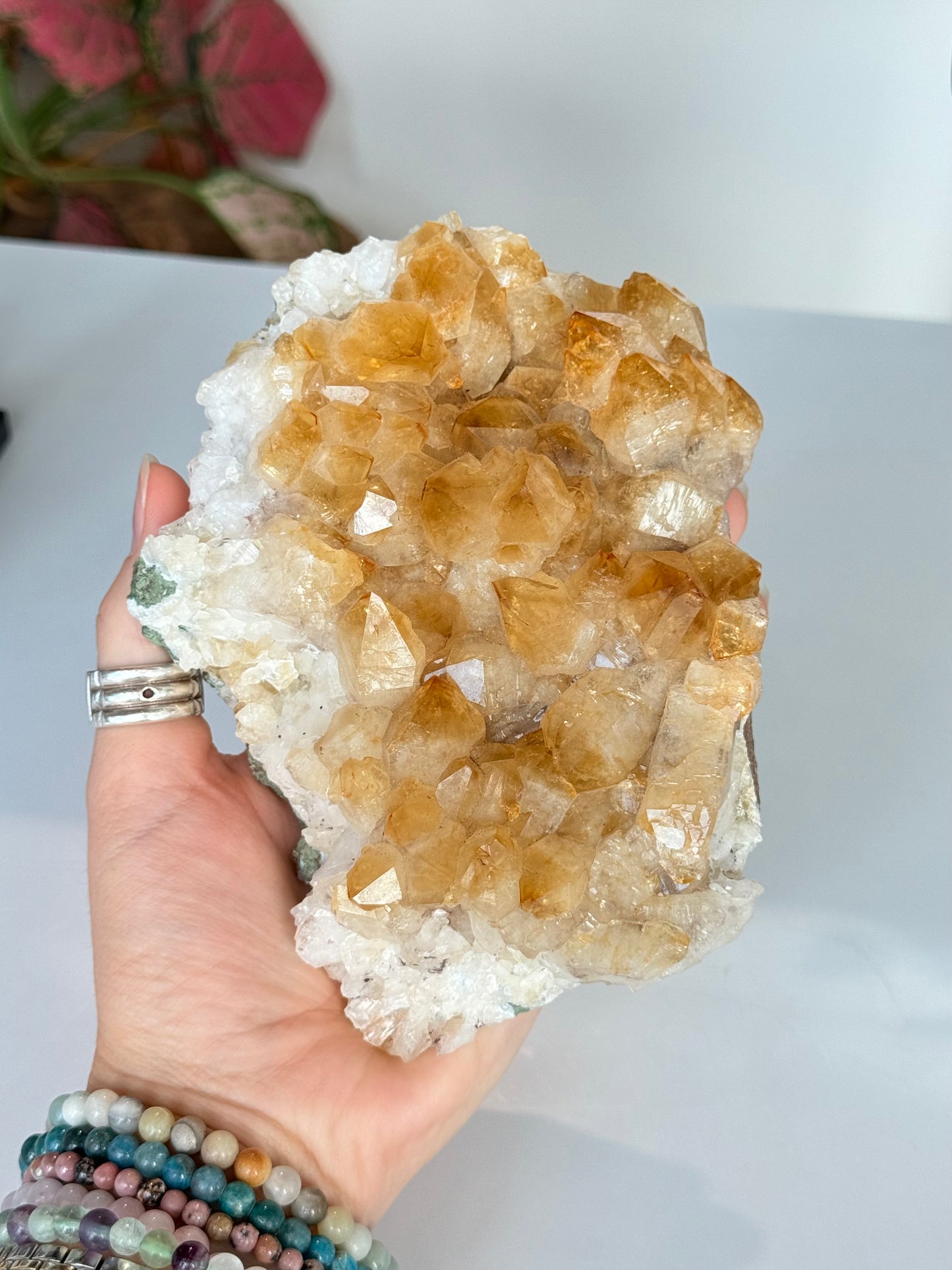 Citrine Cluster (Heat-Treated) / Clúster de Citrino (Tratado con Calor)