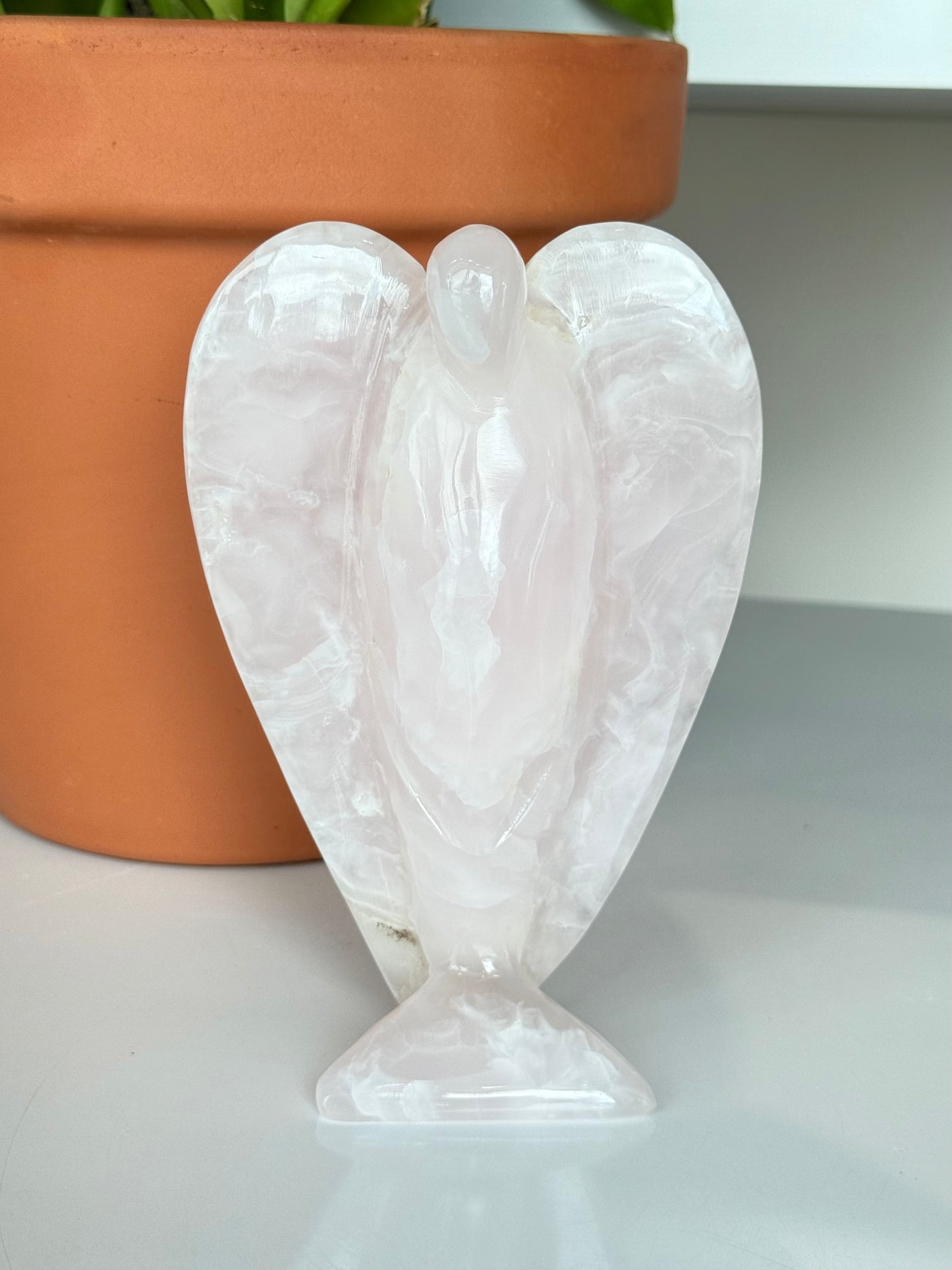 Pink Calcite Angel / Ángel de Calcita Rosa