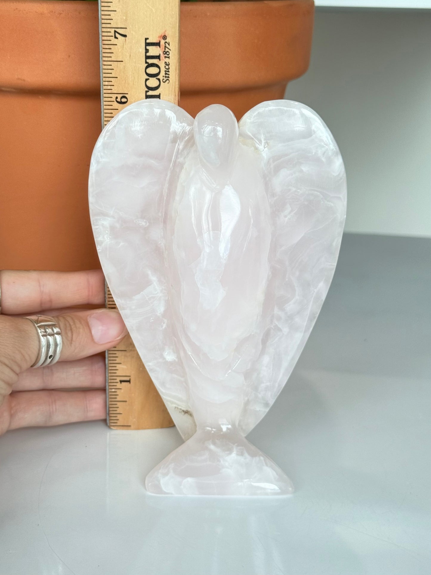Pink Calcite Angel / Ángel de Calcita Rosa