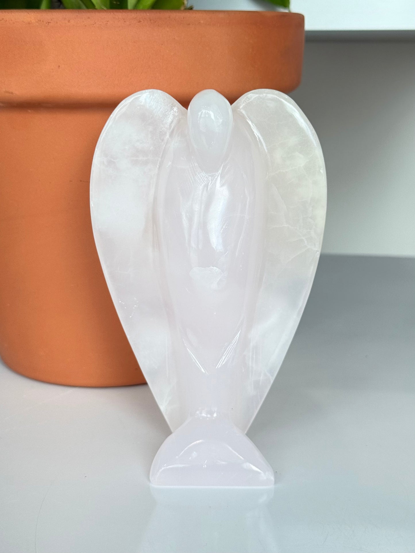 Pink Calcite Angel / Ángel de Calcita Rosa