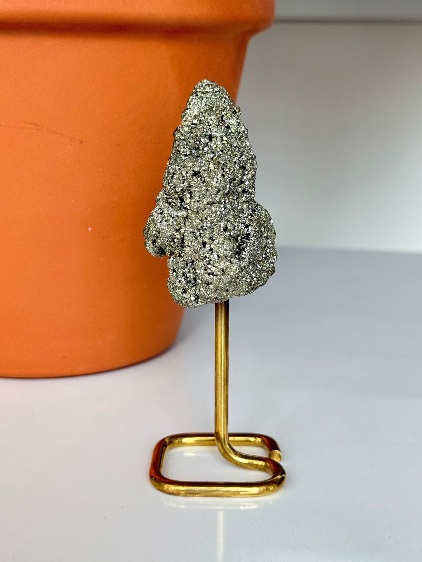 Pyrite on Gold Stand / Pirita en Base Dorada