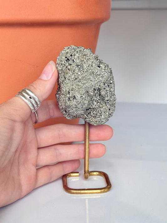Pyrite on Gold Stand / Pirita en Base Dorada