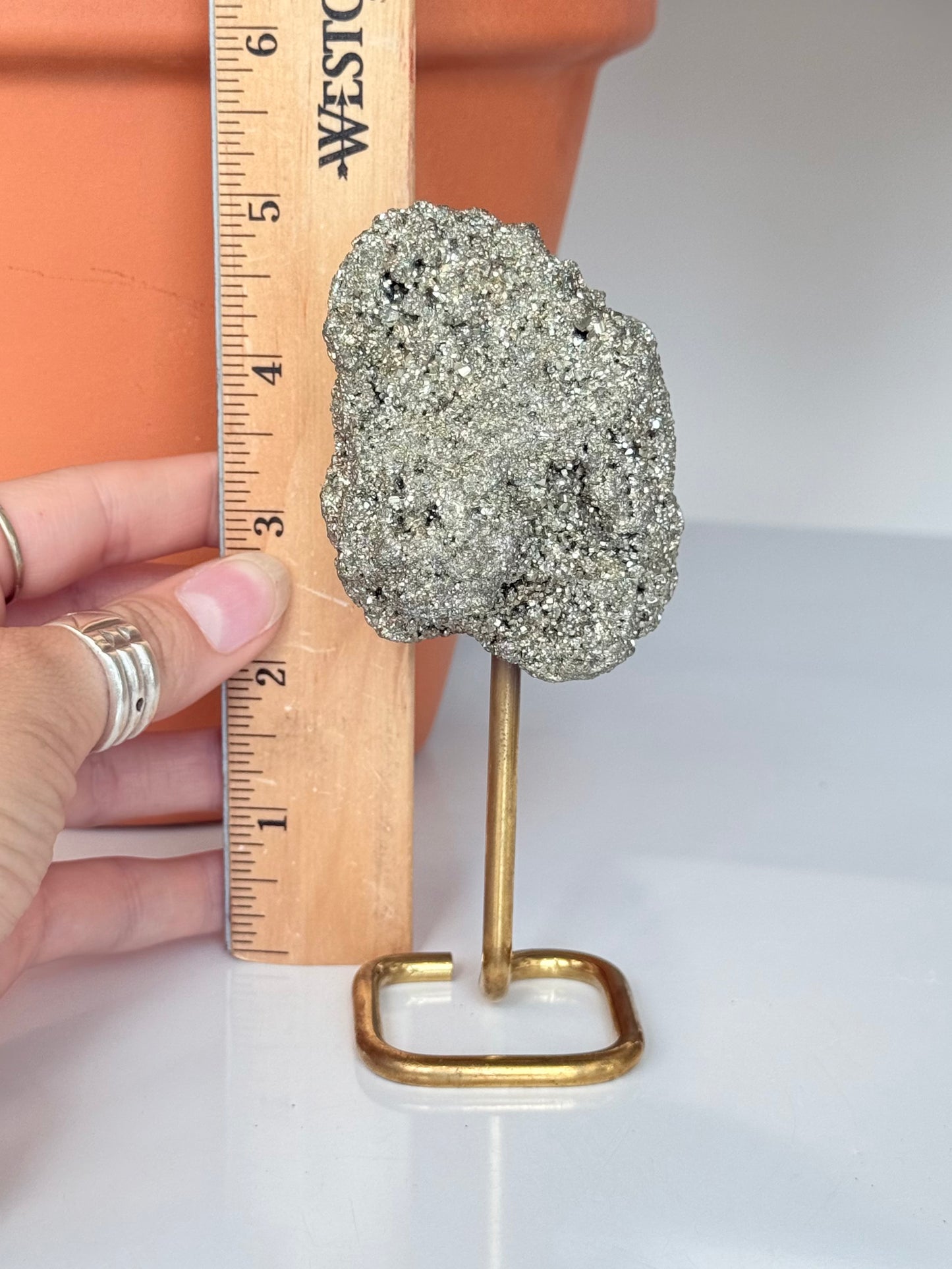 Pyrite on Gold Stand / Pirita en Base Dorada