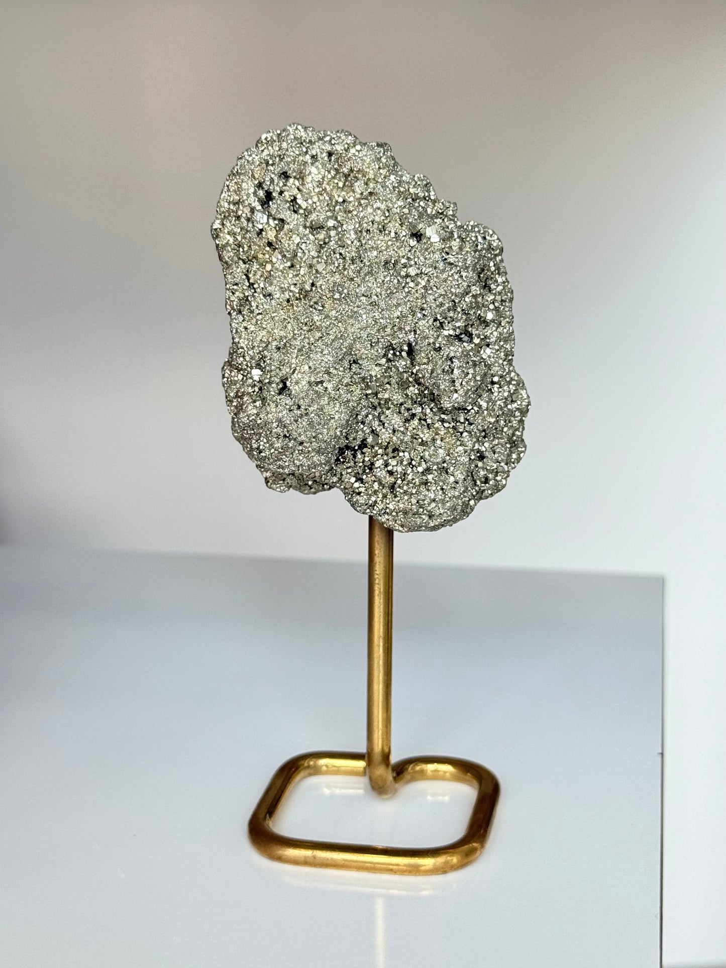 Pyrite on Gold Stand / Pirita en Base Dorada