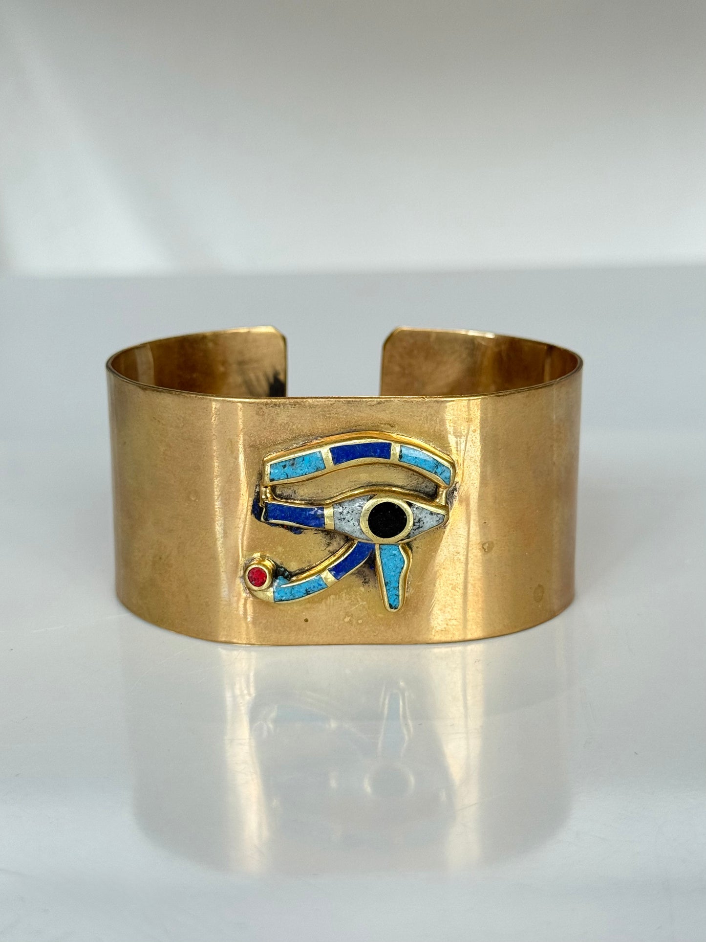 Ojo de Horus Stone Cuff ( Brass )