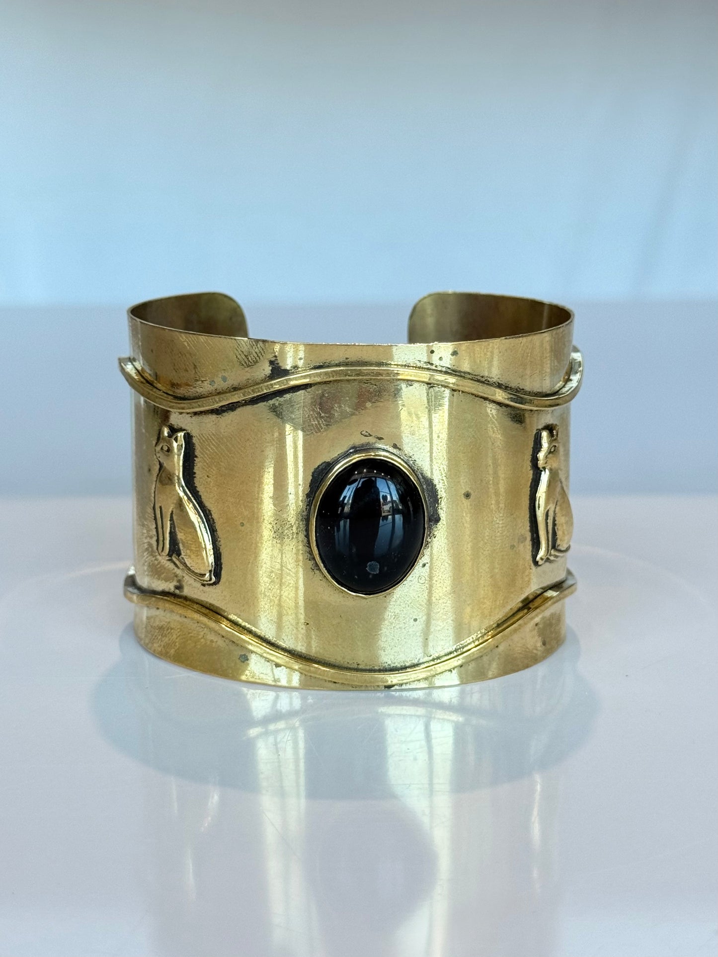 Protection Egyptian Agate Cuff ( Brass )