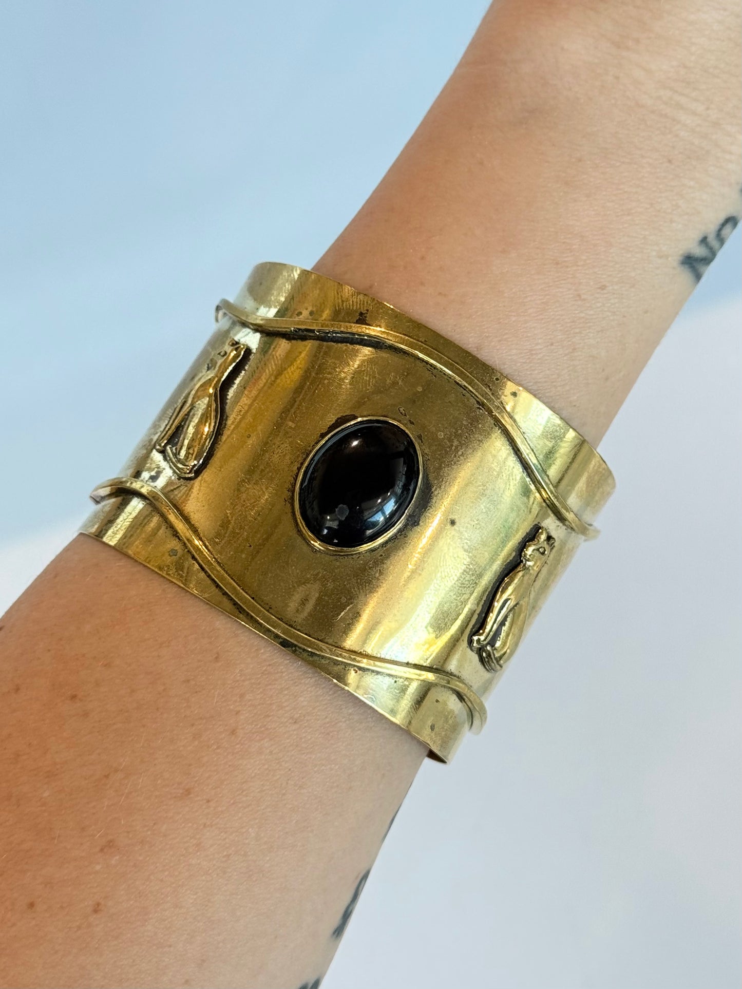 Protection Egyptian Agate Cuff ( Brass )
