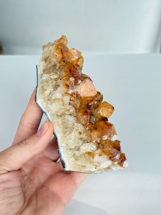 Citrine Cluster (Heat-Treated) / Clúster de Citrino (Tratado con Calor)