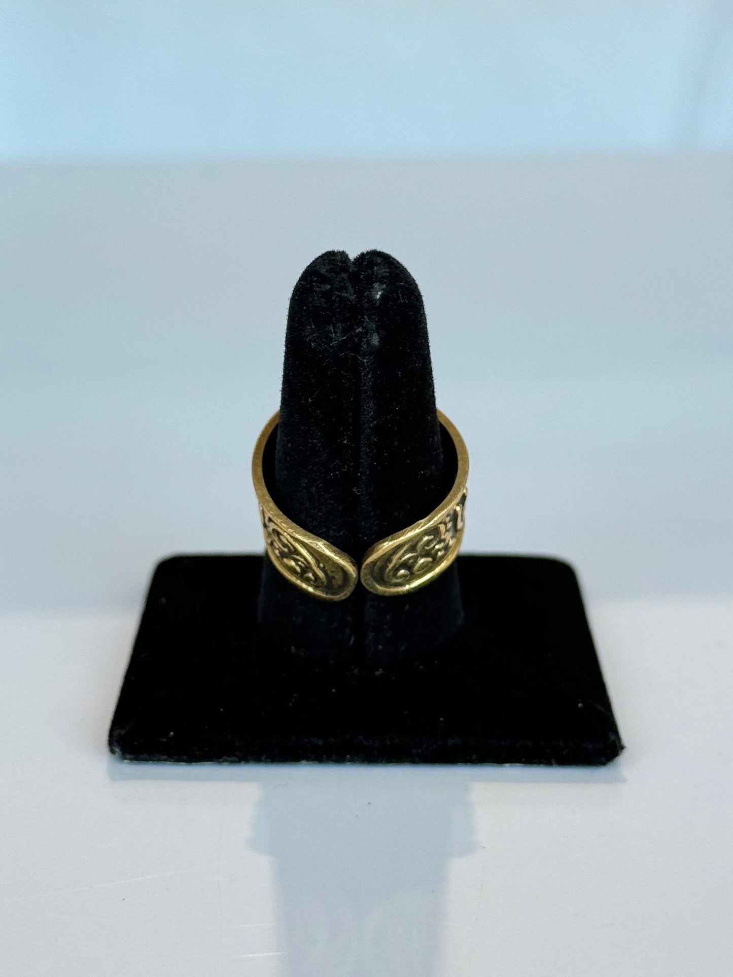 Connexion con la Sagrado ( Adjustable Size ) Brass
