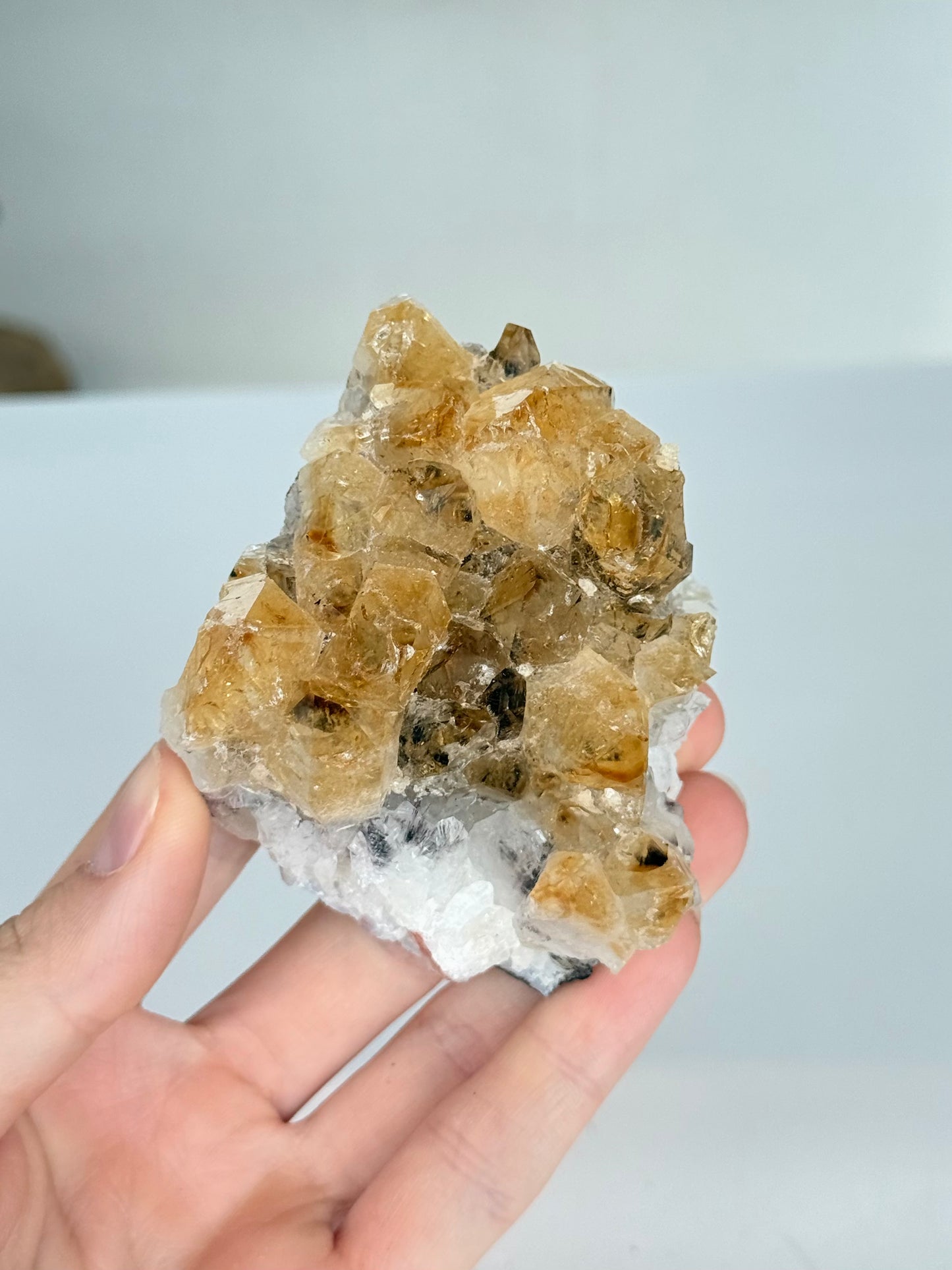 Citrine Cluster (Heat-Treated) / Clúster de Citrino (Tratado con Calor)