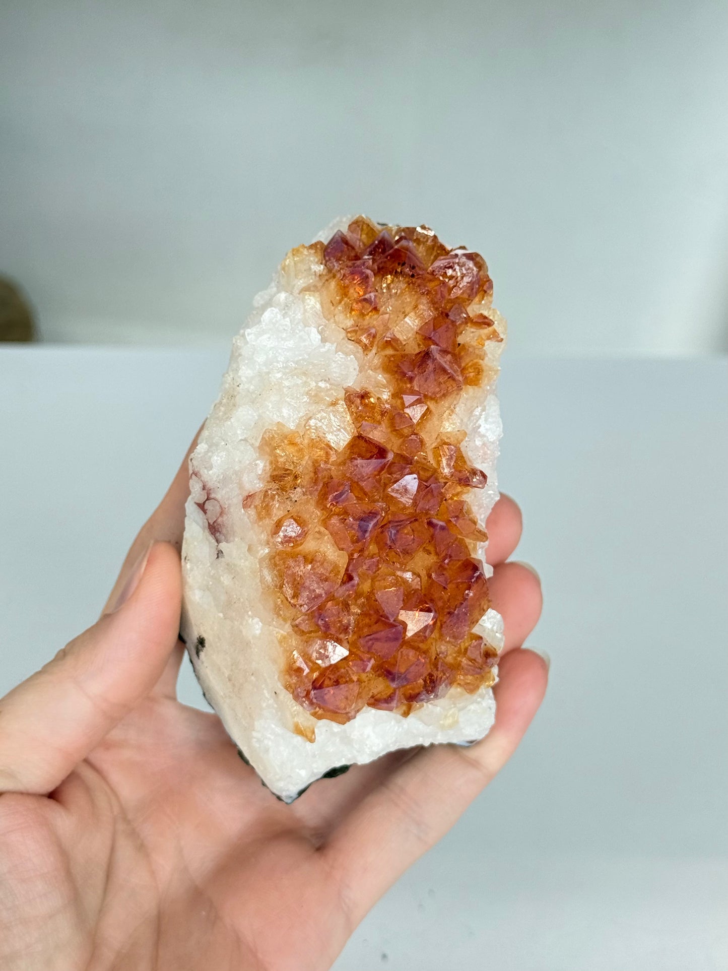 Citrine Cluster (Heat-Treated) / Clúster de Citrino (Tratado con Calor)