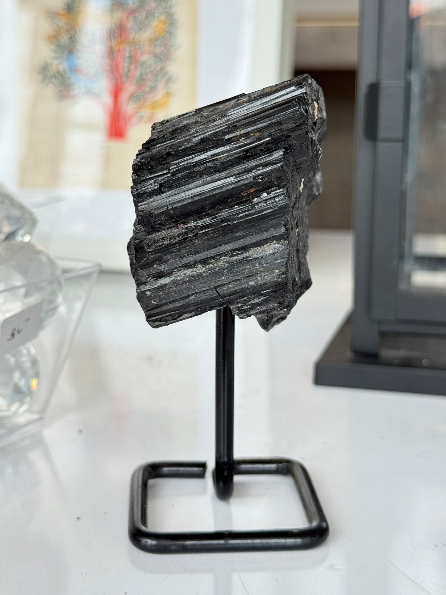 Black Tourmaline on Black Stand | Turmalina Negra sobre Base Negra