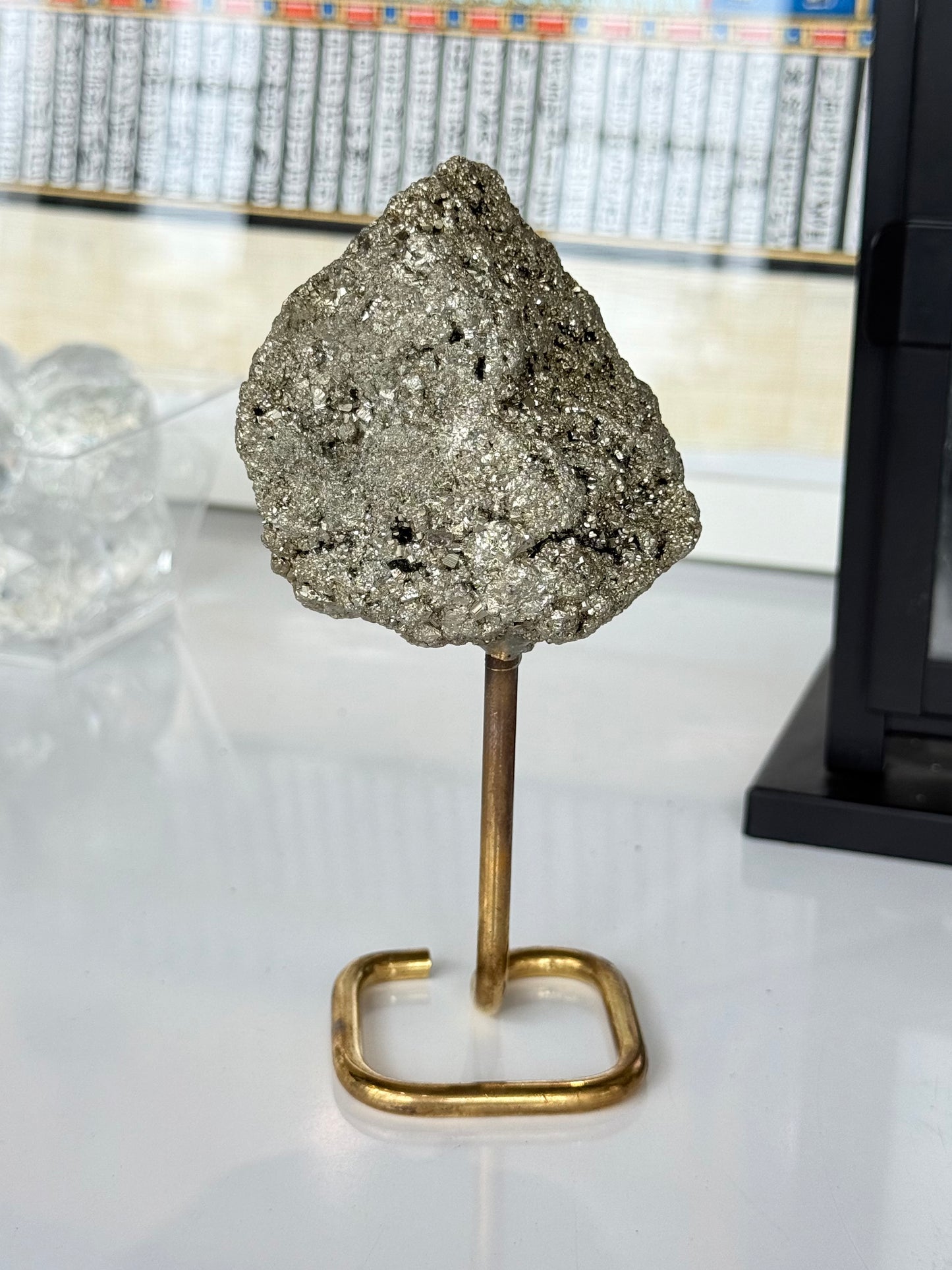 Raw Pyrite on Gold Stand / Pirita en Bruto sobre Base Dorada