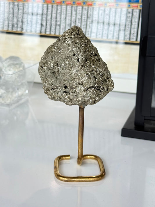 Raw Pyrite on Gold Stand / Pirita en Bruto sobre Base Dorada