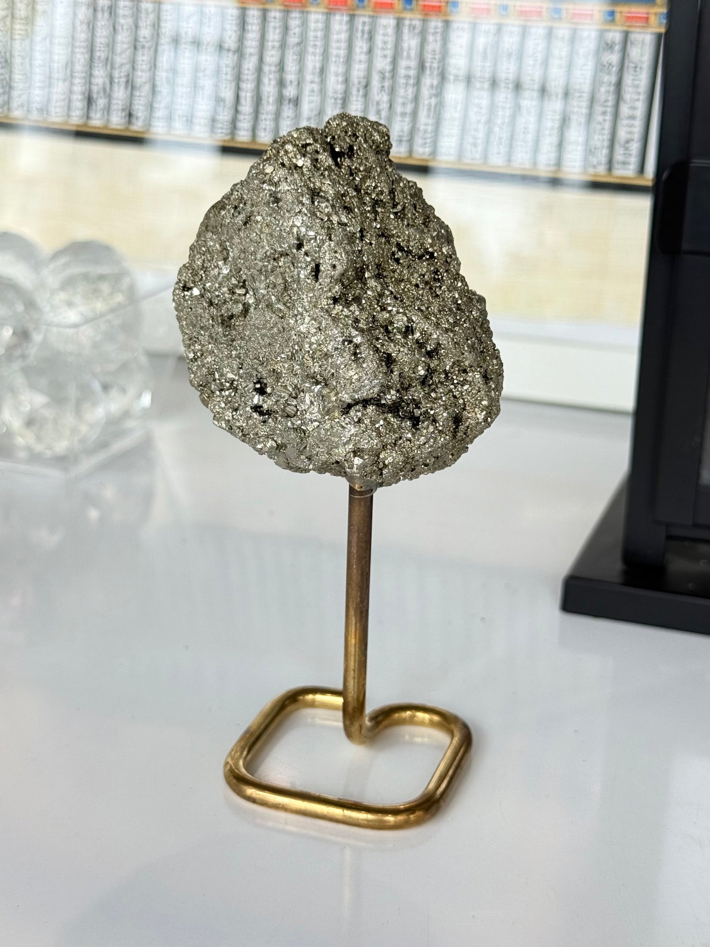 Raw Pyrite on Gold Stand / Pirita en Bruto sobre Base Dorada