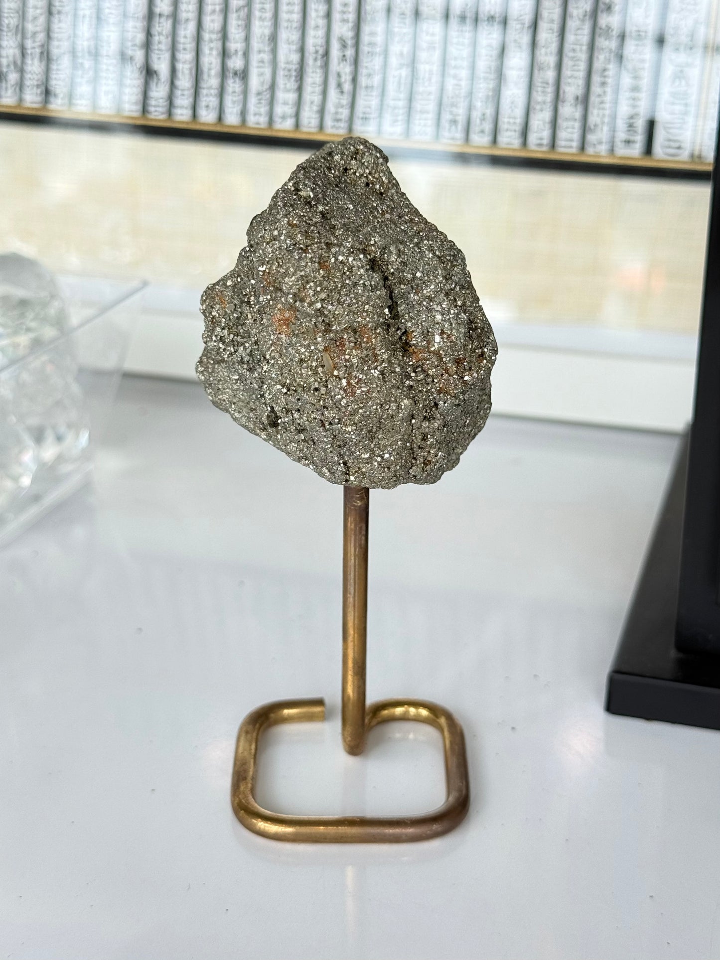 Raw Pyrite on Gold Stand / Pirita en Bruto sobre Base Dorada