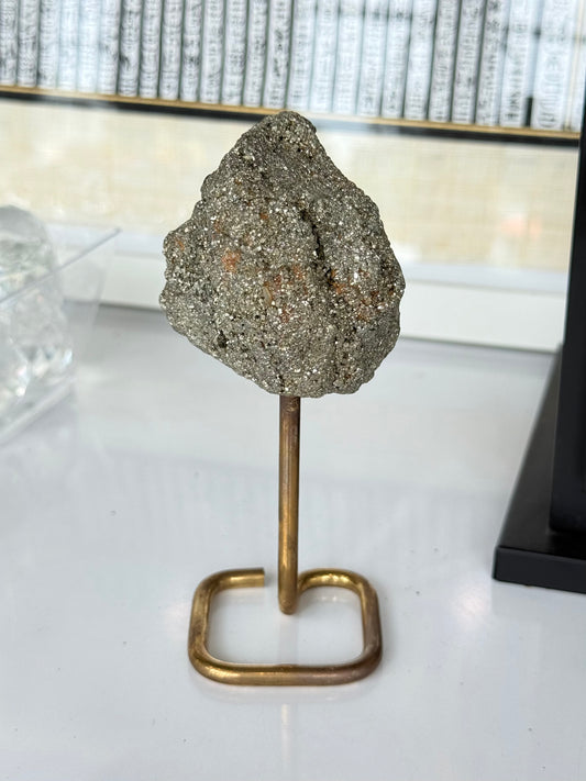 Raw Pyrite on Gold Stand / Pirita en Bruto sobre Base Dorada