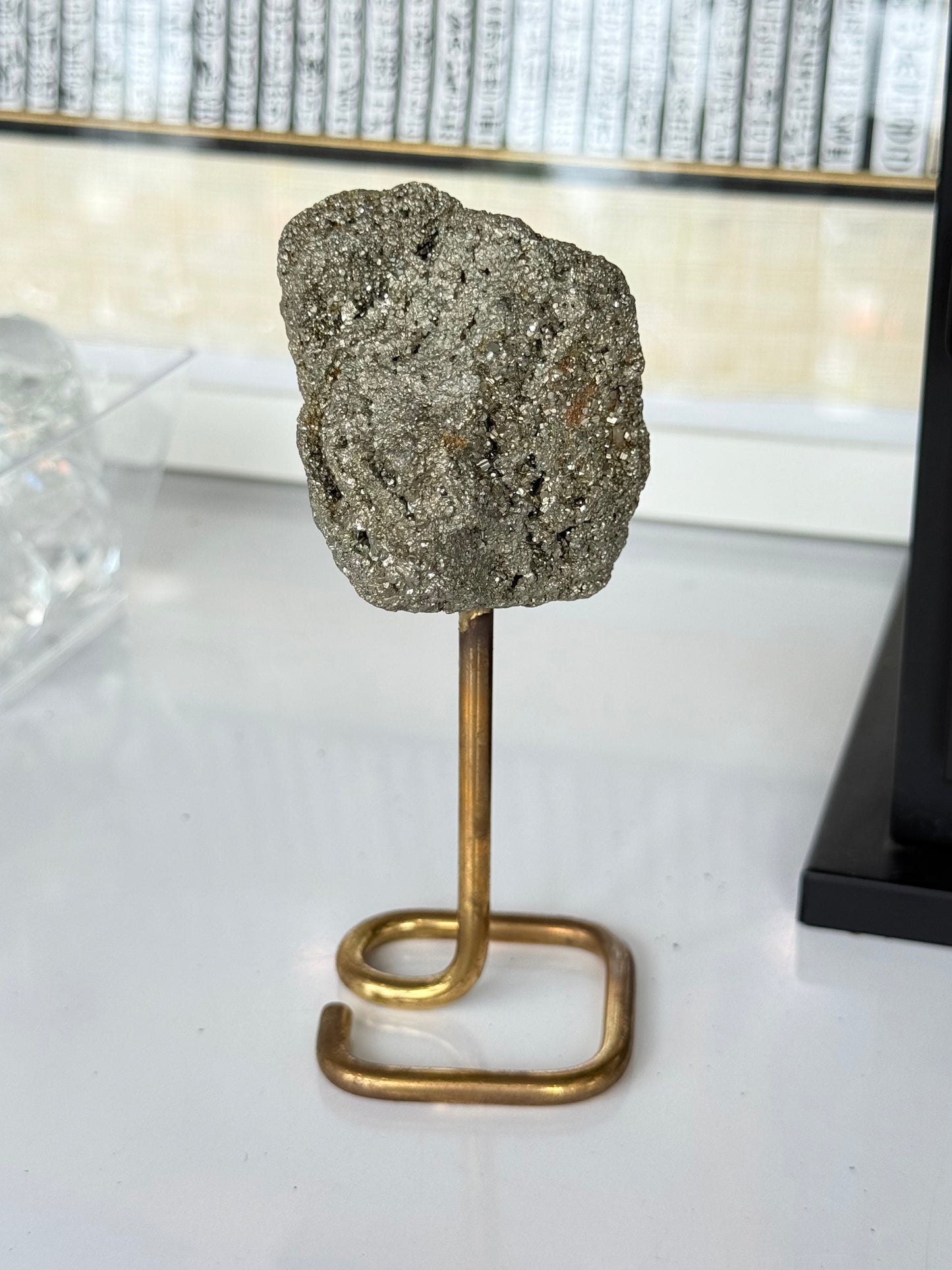 Raw Pyrite on Gold Stand / Pirita en Bruto sobre Base Dorada