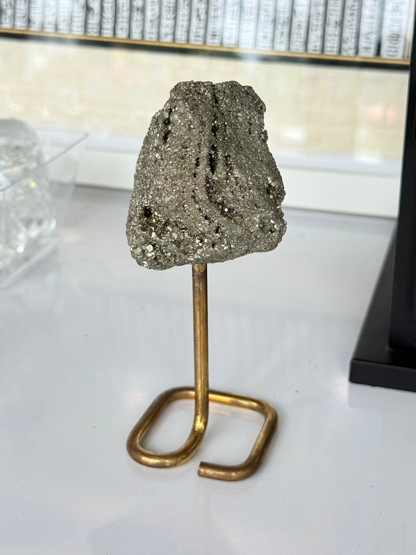 Raw Pyrite on Gold Stand / Pirita en Bruto sobre Base Dorada