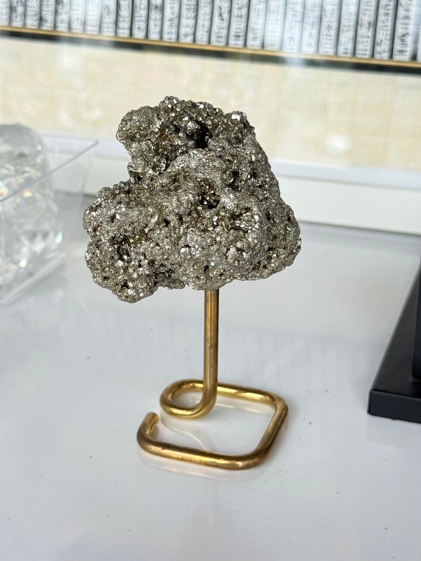 Raw Pyrite on Gold Stand / Pirita en Bruto sobre Base Dorada