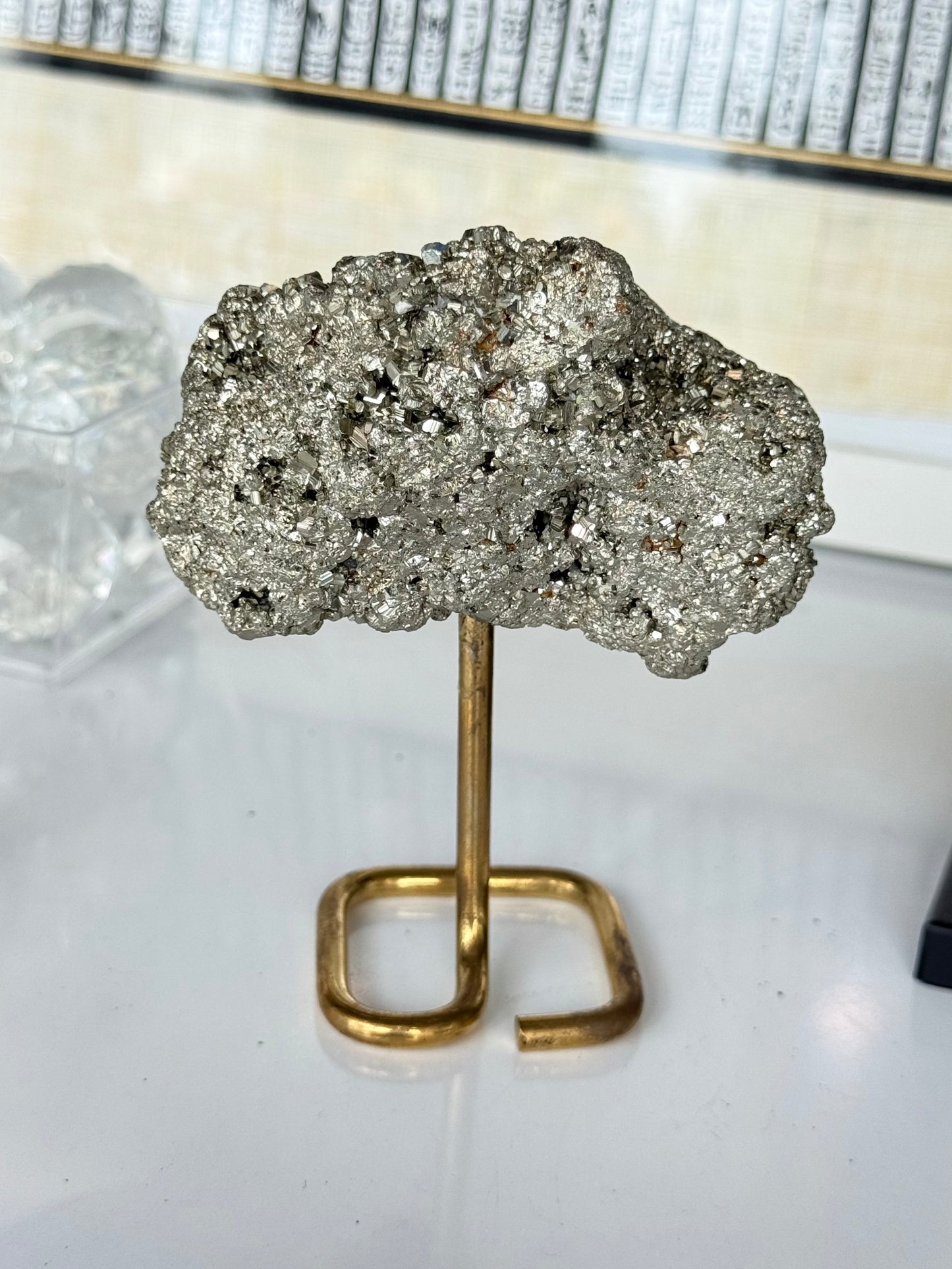 Raw Pyrite on Gold Stand / Pirita en Bruto sobre Base Dorada