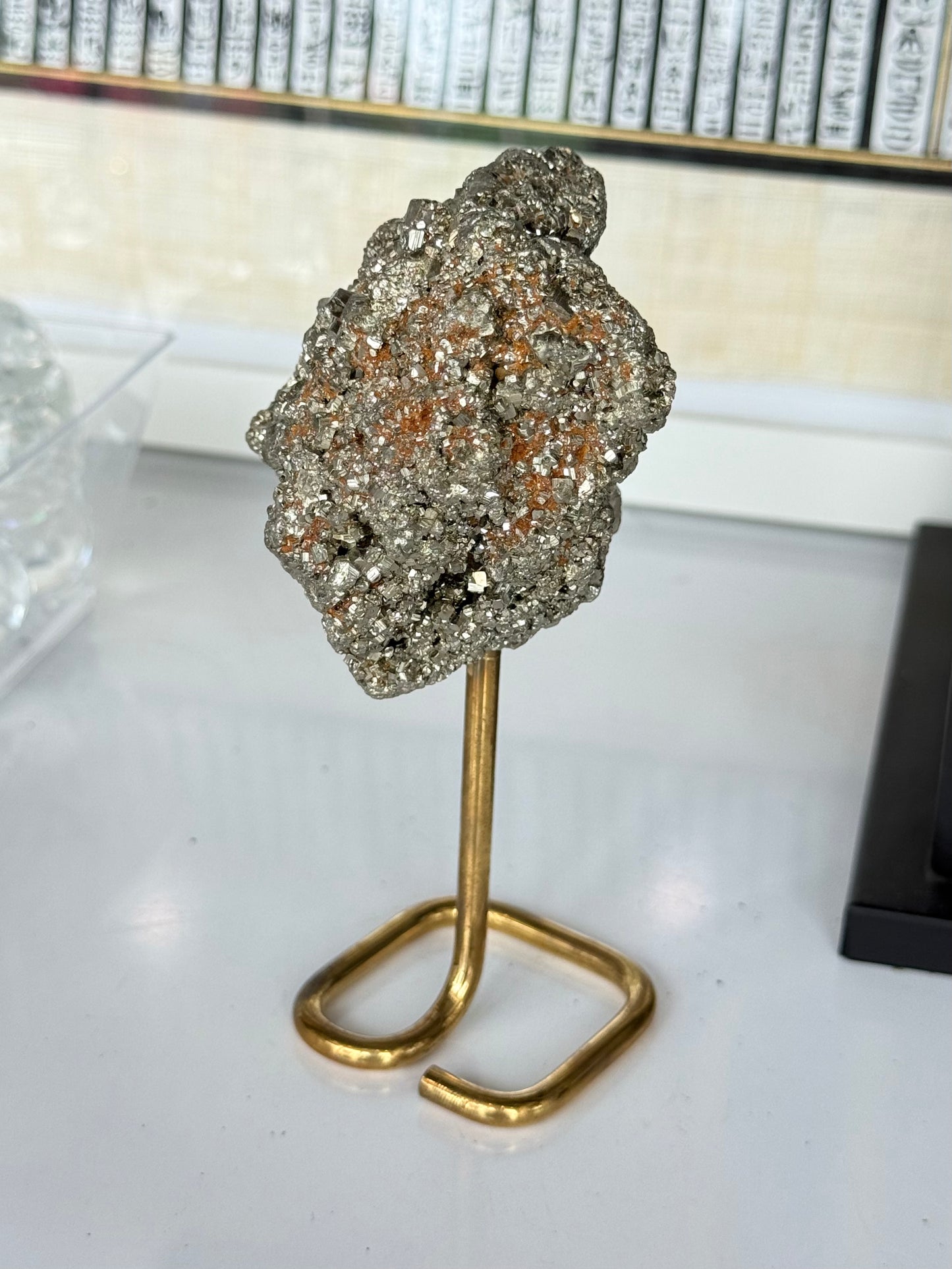 Raw Pyrite on Gold Stand / Pirita en Bruto sobre Base Dorada