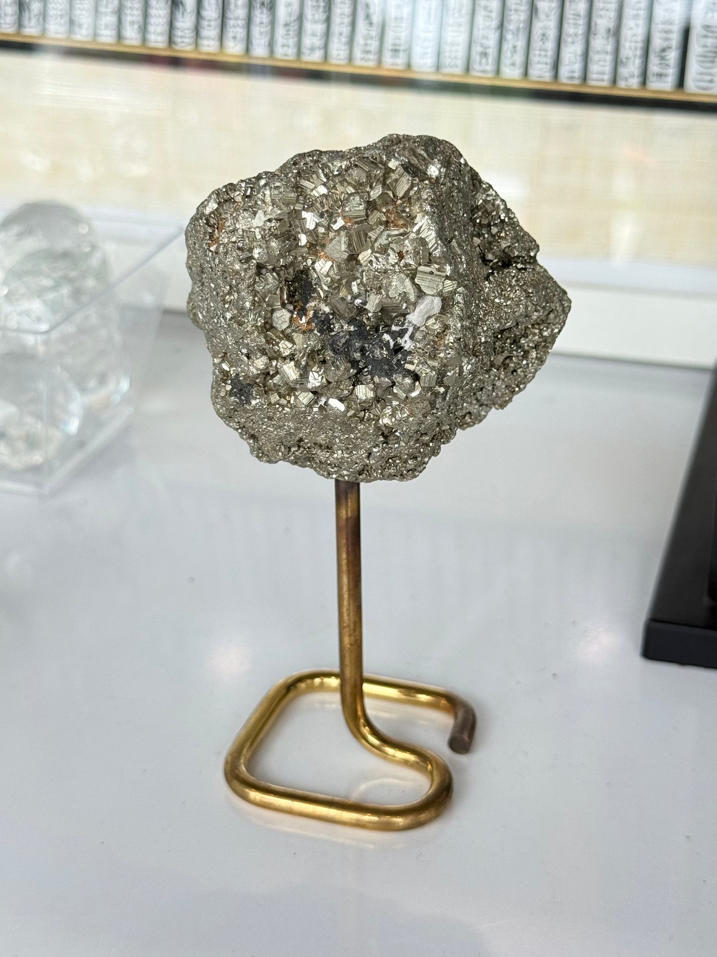 Raw Pyrite on Gold Stand / Pirita en Bruto sobre Base Dorada