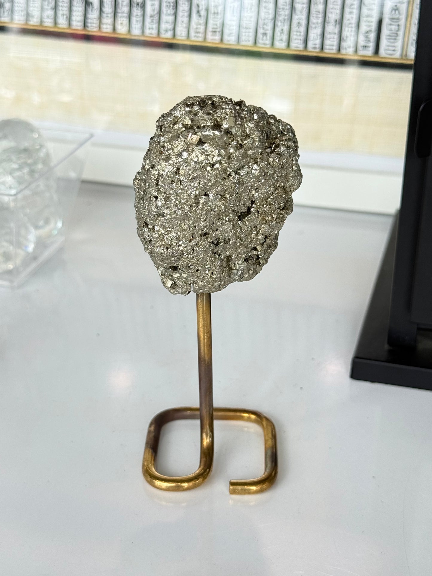 Raw Pyrite on Gold Stand / Pirita en Bruto sobre Base Dorada