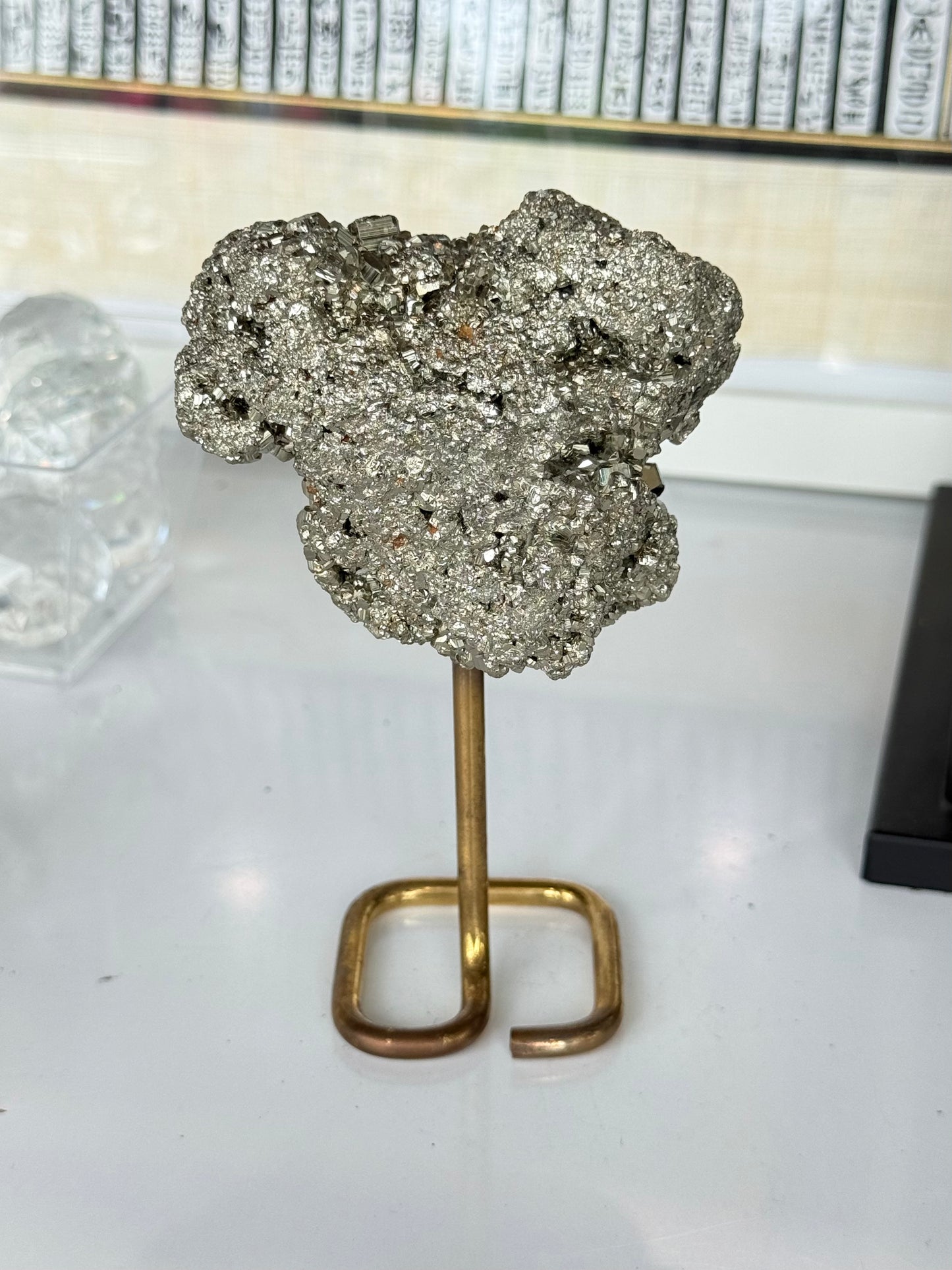 Raw Pyrite on Gold Stand / Pirita en Bruto sobre Base Dorada