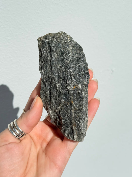 Nuummite Raw Stone ( Groenlandia )