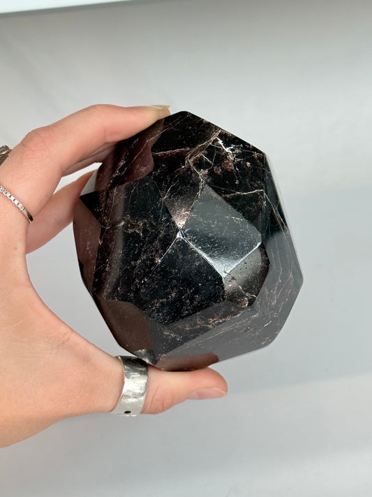 Garnet Faceted ( India )